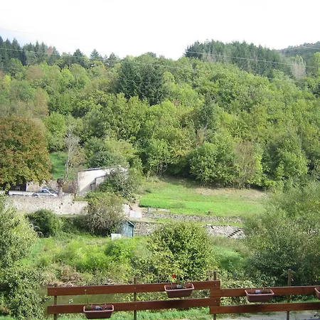 Hotel La Dent De Saint Jean *